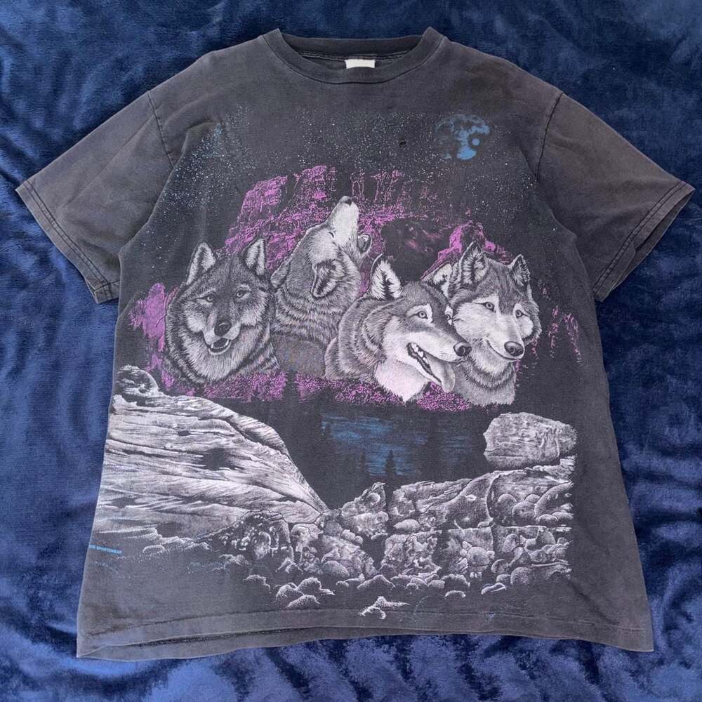 VTG 90s Liquid Blue Four Wolves Nature Graphic T-Shirt